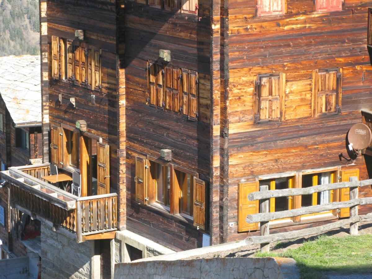 Alpia 26 - Zwei Zimmerwohnung In Traditionellem Walliser Haus Gasenried Екстер'єр фото