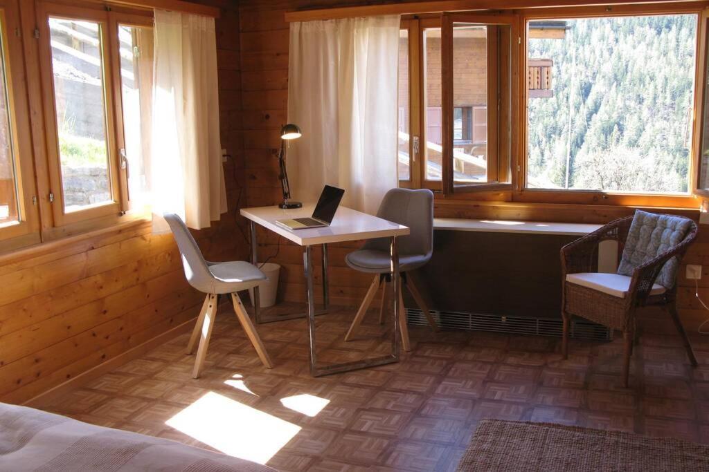 Alpia 26 - Zwei Zimmerwohnung In Traditionellem Walliser Haus Gasenried Екстер'єр фото