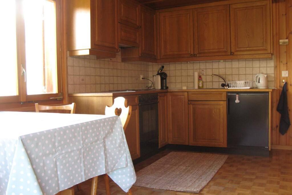 Alpia 26 - Zwei Zimmerwohnung In Traditionellem Walliser Haus Gasenried Екстер'єр фото